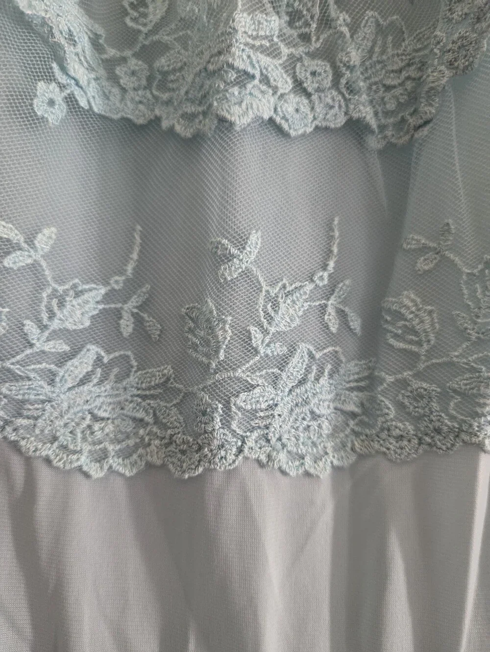 Vanity Fair gown robe one